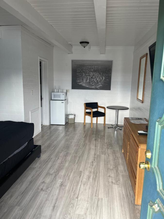بوكاتيلو Thunderbird Motel المظهر الخارجي الصورة